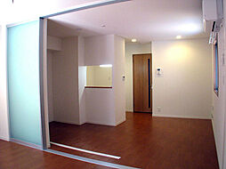 シャーメゾン弥生 1階1LDKのリビング/ダイニング