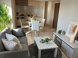 ワンルーフレジデンス板橋大山 5階2LDKのリビング/ダイニング