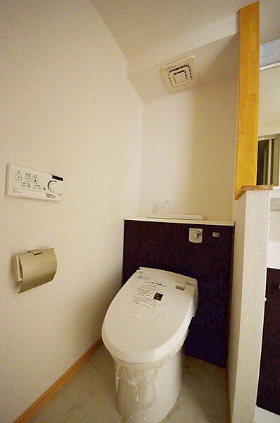 画像8:〜清潔なトイレから