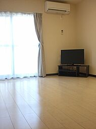 レオネクストルフェリ 2階1Kのリビング/ダイニング