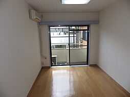 JR中央線 八王子駅 バス20分 遺跡公園下車 徒歩2分の賃貸マンション 2階ワンルームのリビング/ダイニング