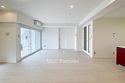 原宿プラザビル 5階1SLDKのリビング/ダイニング