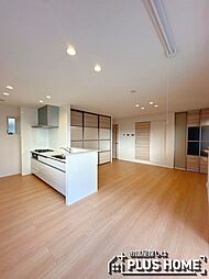 JR阪和線 和歌山駅 徒歩7分の賃貸アパート 3階2LDKのリビング/ダイニング