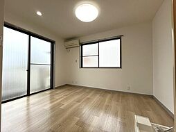 グランデール三井 3階ワンルームのリビング/ダイニング