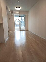 プレリュード 1階1LDKのリビング/ダイニング