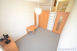 レオパレスFUJIMI 2階1Kのリビング/ダイニング