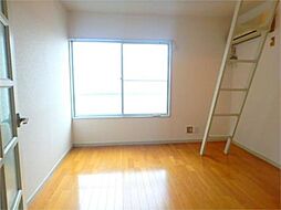 プラザ・ドゥ・デボン A210 2階1Kのリビング/ダイニング