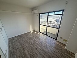 クレスコート国立 3階1Kのリビング/ダイニング