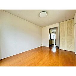 グリーンバレー木下 2階ワンルームのリビング/ダイニング