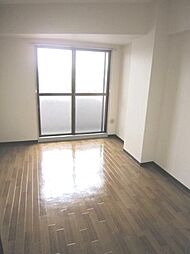 ファースト・アヴェニュー 2階1Kのリビング/ダイニング