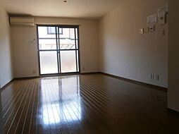 ロイヤルガーデン六番館 2階3LDKのリビング/ダイニング