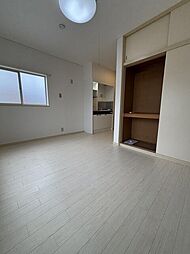 エクレールハイム 2階ワンルームのリビング/ダイニング