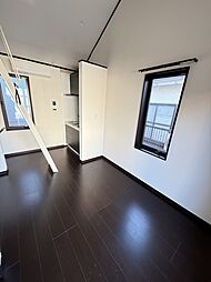 ROSSO&レジデンス0 B 1LDKのリビング/ダイニング