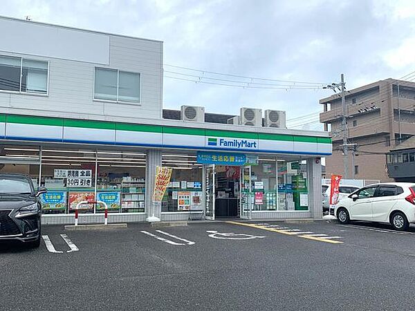 画像27:ファミリーマート岸和田藤井店 373m