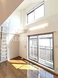 エステービル 2階ワンルームのリビング/ダイニング