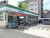 ファミリーマート万代東 549m