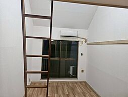 カスティル三園 3階ワンルームのリビング/ダイニング