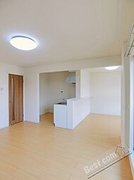 アベンシス 2階2LDKのリビング/ダイニング