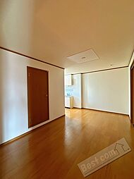 エンブレムII 2階3LDKのリビング/ダイニング