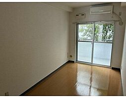 ポンデロッサ鶴見II 2階ワンルームのリビング/ダイニング