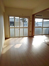 ＷＡＶＥＳ＆ＳＨＥＬＬＳ 3階2LDKのリビング/ダイニング