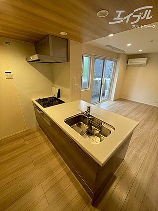 D-roomsunrise_内装_1
