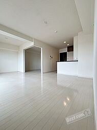 シュワーブ三国ヶ丘 1階2LDKのリビング/ダイニング