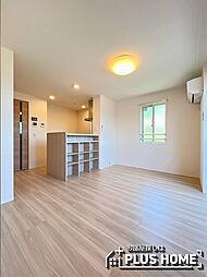 ナピカII 201 2階1LDKのリビング/ダイニング