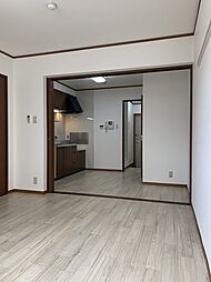 居間