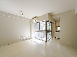 オープンレジデンス南青山イーストテラス 1階2LDKのリビング/ダイニング