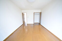 プレジールエイトガロン 1階1Kのリビング/ダイニング