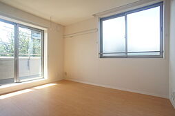 メゾンモンドール 301 3階1LDKのリビング/ダイニング