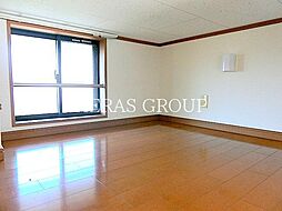 メインシティガーデン アゼリア 2階1Kのリビング/ダイニング