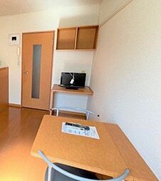 レオパレス椿 1階1Kのリビング/ダイニング