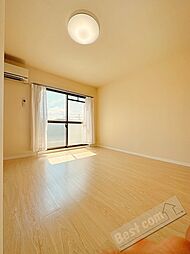 西マンション 4階1Kのリビング/ダイニング