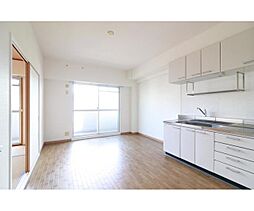 ジュネス東生駒 205 2階3DKのリビング/ダイニング