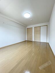 フォレスト　フィールド 102 1階1Kのリビング/ダイニング