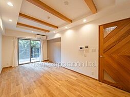 西麻布ホームズ 1階1LDKのリビング/ダイニング