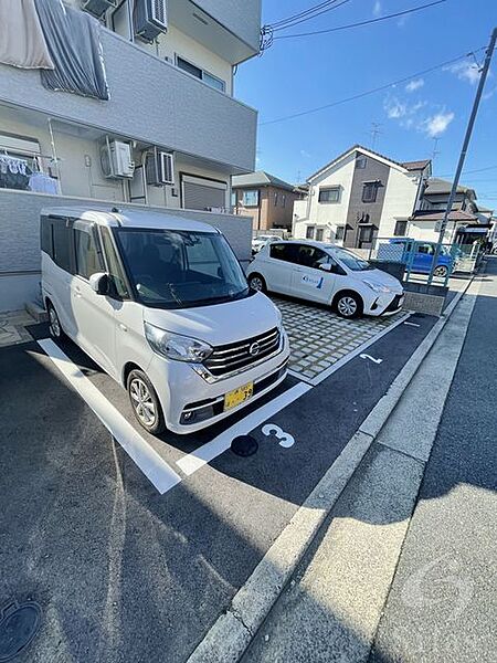 画像19:駐車場