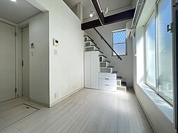 Ｒｉｓｉｎｇｓｕｎ元町 101 1階ワンルームのリビング/ダイニング