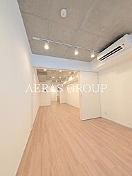 グランパセオ代々木上原II 地下1階1LDKのリビング/ダイニング