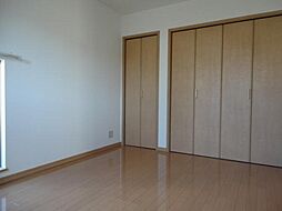 レイナス A棟 1階2LDKのリビング/ダイニング