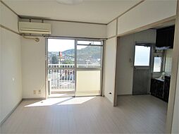 下麻生住宅1号棟 401 4階2LDKのリビング/ダイニング