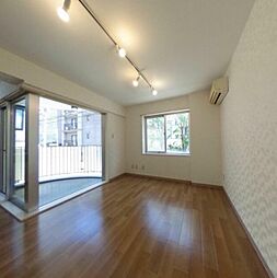 フロレスタ 1階1LDKのリビング/ダイニング