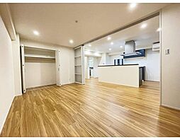 虎ノ門ガーデン 2階2LDKのリビング/ダイニング