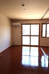 モナリエ春日 I 2階1LDKのリビング/ダイニング