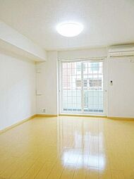 サンリット・レジデンス II 1階ワンルームのリビング/ダイニング