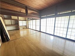 居間