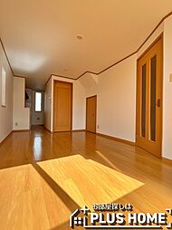 ソレイユＭIII 1階2LDKのリビング/ダイニング