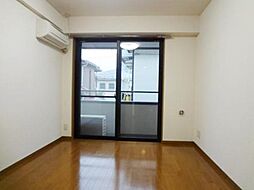 エレンシア 2階1Kのリビング/ダイニング